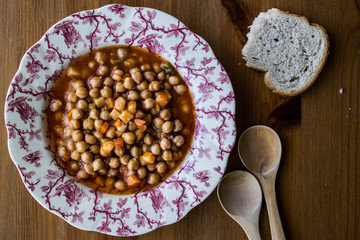 Turkish Nohut Pilaki / Chickpea Stew.