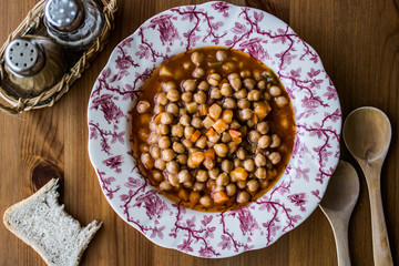 Turkish Nohut Pilaki / Chickpea Stew.