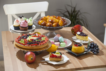 dessert, food, italian, sweet, gourmet, background, cream, white, cake, fresh, restaurant, cuisine, traditional, chocolate, delicious, sugar, pastry, tasty, italy