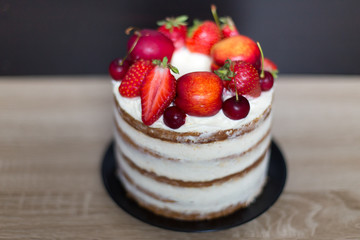 naked fruit cake homemade rustic wedding colorful red