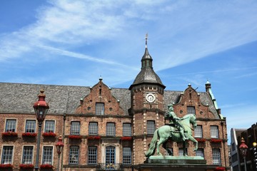 Naklejka na ściany i meble Jan Wellem Monument and Old Town Hall on the Market Square in Düsseldorf, Germany