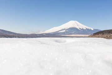 Fototapeta na wymiar Winter Mount Fuji Yamanaka Lake