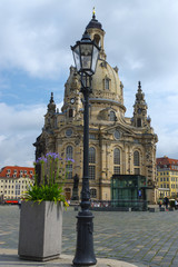 Fototapeta premium DRESDEN, GERMANY - JULY 13, 2015: Frauenkirche in the ancient ci