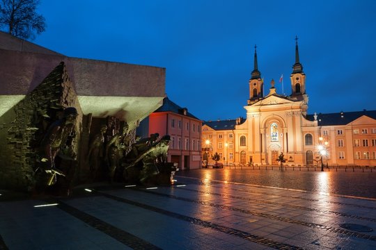 Warszawa - Pomnik Powstania Warszawskiego 1944 i Katedra Polowa Wojska Polskiego