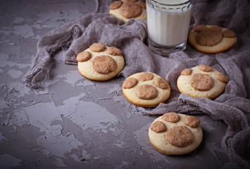 Cookies in the shape of cats paw