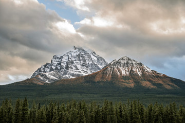 Fototapeta premium Mount Temple in Banff National Park