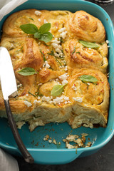 Cheese rolls with herbs