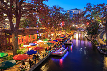 River Walk in San Antonio Texas in colorful Christmas light - obrazy, fototapety, plakaty