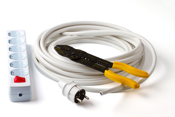 Electric cable, wire stripper, plug and socket