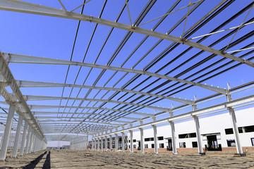 Fototapeta premium Steel structure workshop is under construction