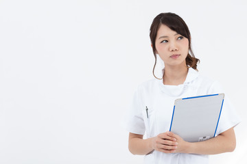 ポーズをするナース