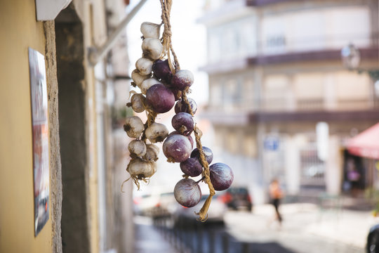 Portugal, drying garlic braid