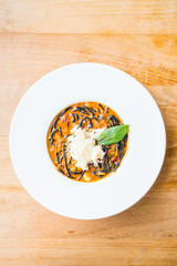 Spicy spaghetti seafood