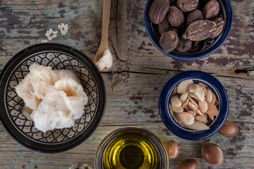 shea nuts anbutter and argan oil and seeds