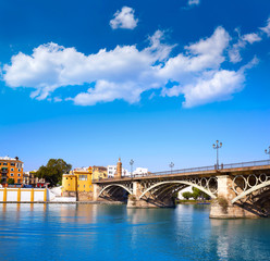 Naklejka premium Puente Isabel II bridge in Triana Seville Andalusia