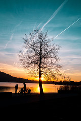 Coucher de soleil sur le lac d'Annecy