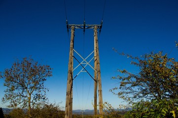 poteau &eacute;lectrique