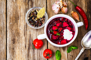 Food without meat. Vegetarian vegetable soup with beetroot