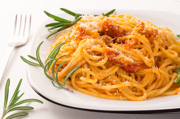 Cooked spaghetti with parmesan