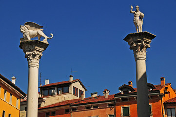 Fototapeta na wymiar Vicenza, Piazza dei Signori 