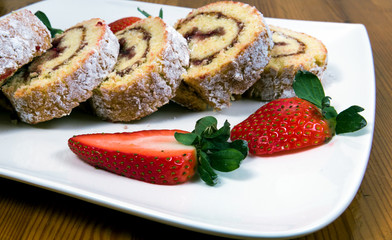 swiss roll with strawberry jam