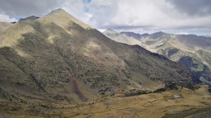 Fototapeta premium Paisaje montañas Andorra
