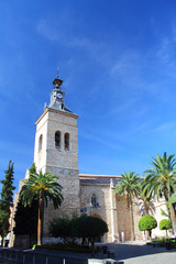 Fototapeta na wymiar Torre de iglesia