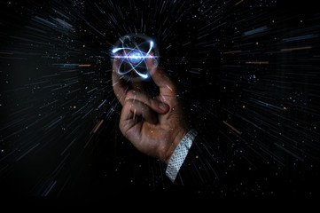 Pinching Atom Particle © Ezume Images