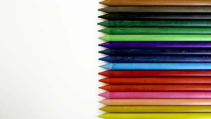 Color pencils layout right hand side l