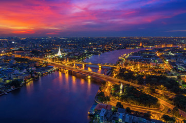 Phra Phuttha Yodfa Bridge view of Bangkok