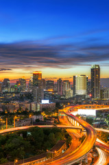 Fototapeta na wymiar Bangkok city view with expressway.