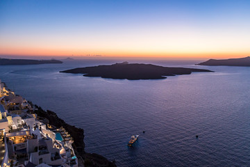 Santorini © Twopictures