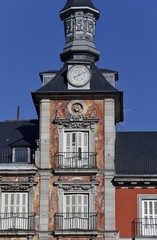 Obraz premium Plaza Mayor de Madrid con l a Casa de la Panadería y la estatua de Felipe III,España