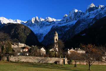 Fototapeta na wymiar Gita all'Alpe Cermine ed all'Alpe Scima, in val Chiavenna