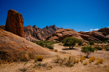 Fototapeta na wymiar Blick auf die Pontok-Berge, Spitzkoppe Naturreservat, Namibia