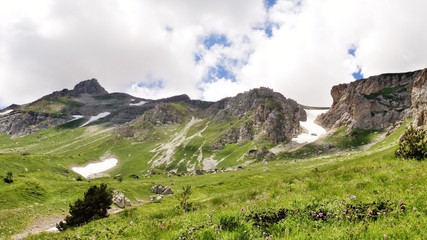 Fototapeta na wymiar Amazing Caucasus mountains.