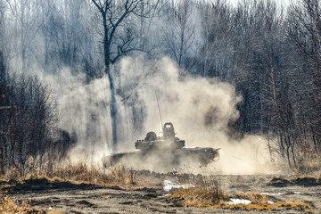 Naklejka na ściany i meble Russian tank T-72