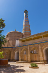 Fototapeta na wymiar Islam Khodja Minaret and Mosque in Khiva, Uzbekistan