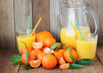 Citrus juice and tangerines