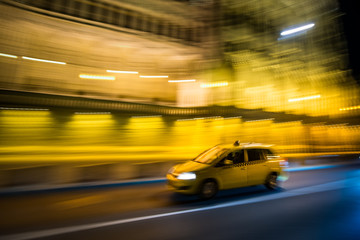 Fototapeta na wymiar Budapest yellow cab