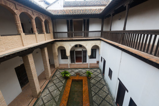  Courtyard of home of Hernan Lopez el Feri. Granada