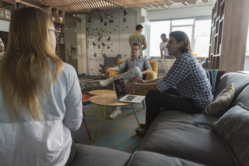 Fototapeta premium team meeting and brainstorming