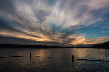 Fototapeta na wymiar Lake WA at dusk