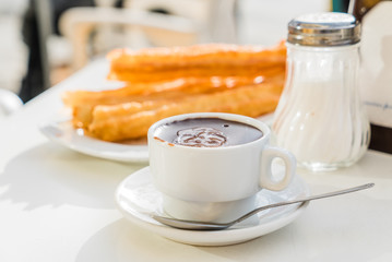 churros con chocolate