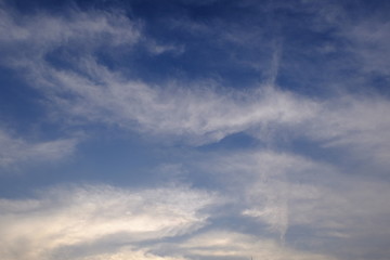 青空とはけ雲