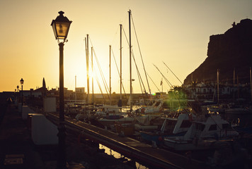 Hafen von Puerto Mogan im Sonnenuntergang – Gran Canaria