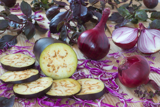  Heads of purple onion,  halves of onion, eggplant and purple ba