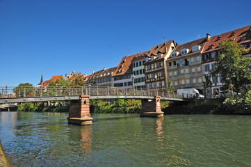 Obraz premium Strasburgo - Strasbourg, case e canali della Petite France, Alsazia