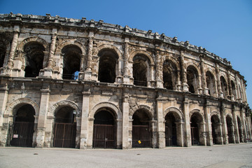 Fototapeta premium Sehenswürdigkeiten von Nimes, Frankreich