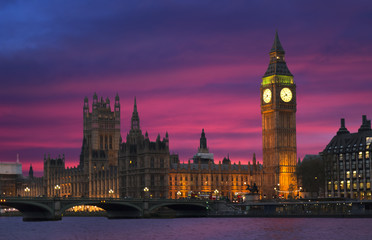 Fototapeta na wymiar Iconic sunset in London